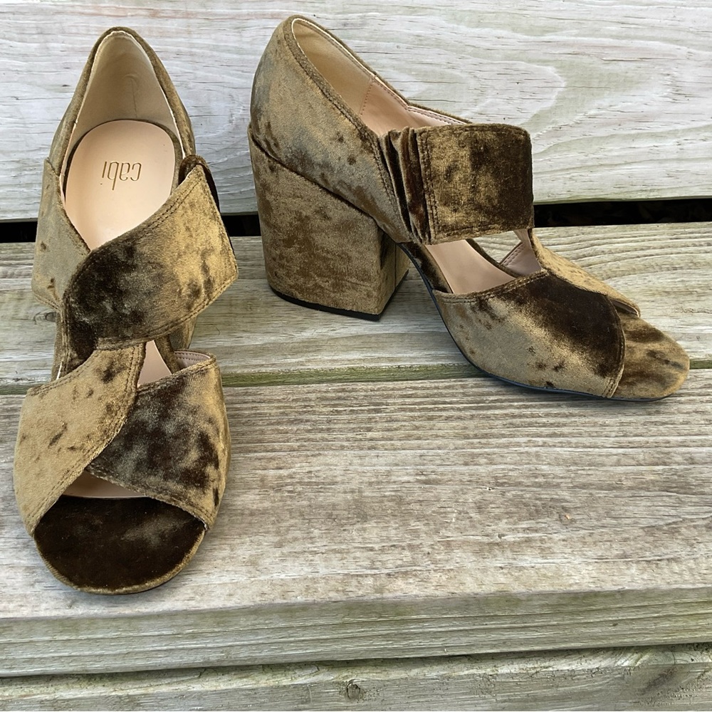 Women's Velvet Block Heel Shoes - Brown